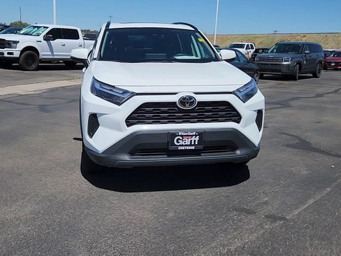 Used 2022 Toyota RAV4 XLE w/ Convenience Package AWD/4WD image 4