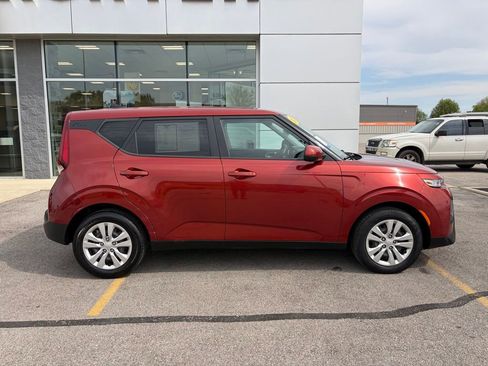 Used 2020 Kia Soul LX FWD image 33