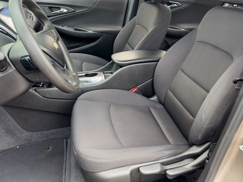 Used 2022 Chevrolet Malibu LS FWD image 17