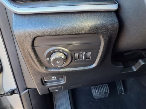 New 2025 Jeep Grand Cherokee Limited image 13