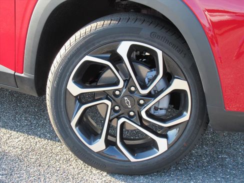 New 2026 Chevrolet Trax RS w/ Sunroof Package image 7