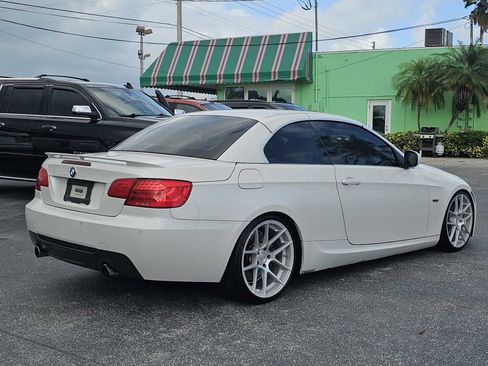 Used 2012 BMW 335i Convertible image 3