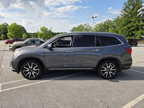 Used 2021 Honda Pilot Touring image 2