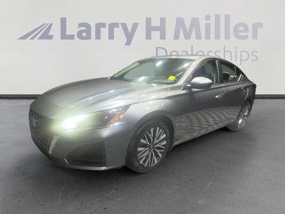 Certified 2023 Nissan Altima 2.5 SV w/ SV Premium Package