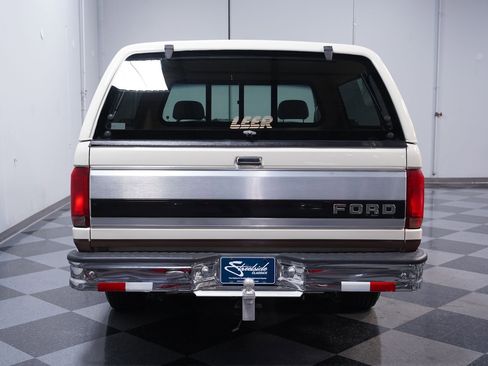 Used 1993 Ford F150 XLT image 9