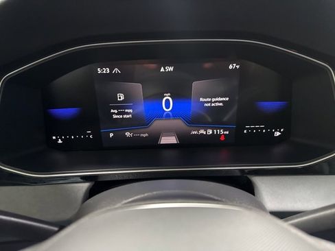 Used 2025 Volkswagen Jetta SE w/ Black Wheel Package image 16