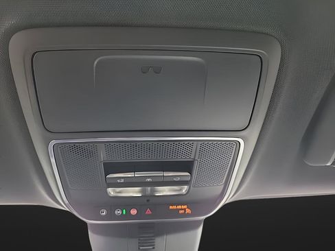 Used 2025 Buick Enclave Avenir image 29