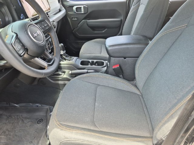 Used 2024 Jeep Gladiator Sport AWD/4WD image 11