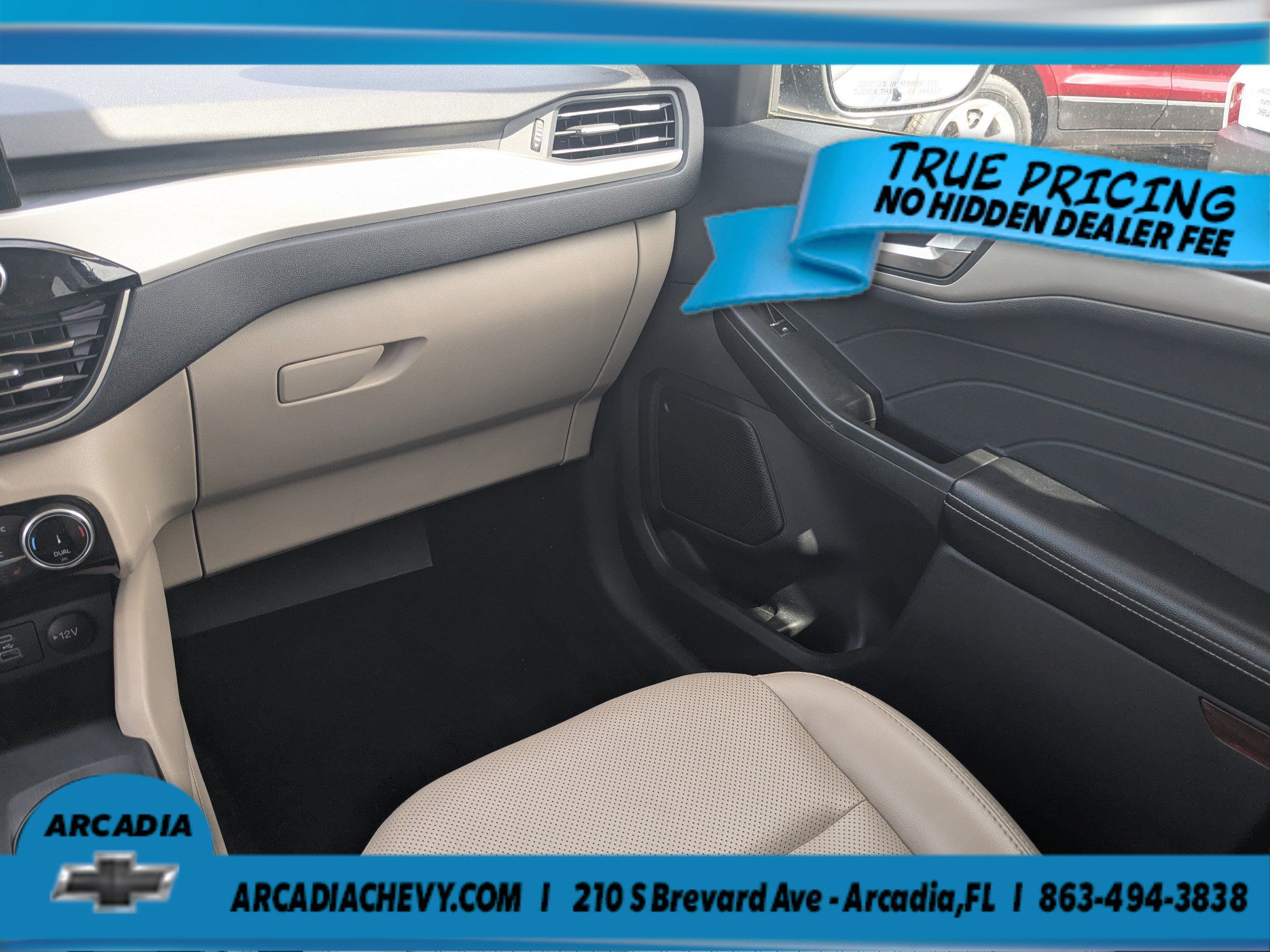 Used 2022 Ford Escape SEL w/ Technology Package FWD image 18