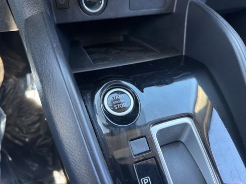 Used 2025 Nissan Versa SV image 19