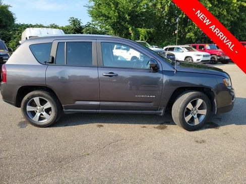 Used 2017 Jeep Compass High Altitude AWD/4WD image 2