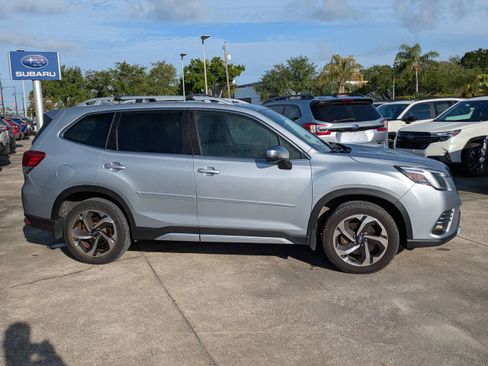 Used 2022 Subaru Forester Touring AWD/4WD image 3