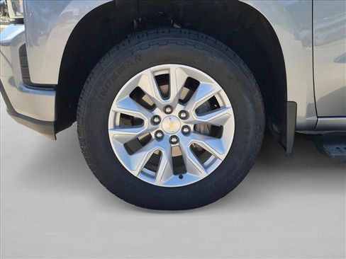 Used 2021 Chevrolet Silverado 1500 Custom AWD/4WD image 22