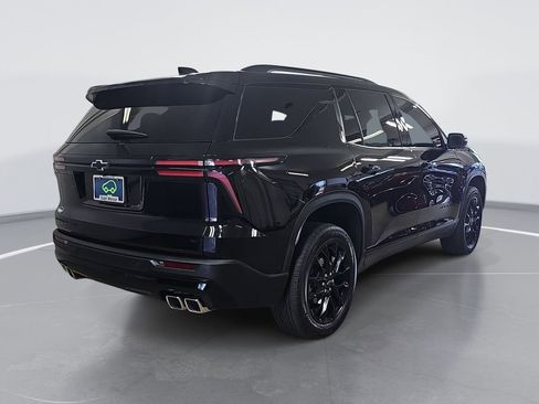 Used 2024 Chevrolet Traverse LT w/ Enhanced Driving Package AWD/4WD image 3