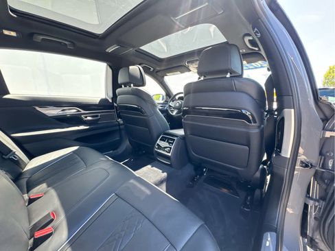 Used 2022 BMW 750i xDrive w/ Executive Package AWD/4WD image 20