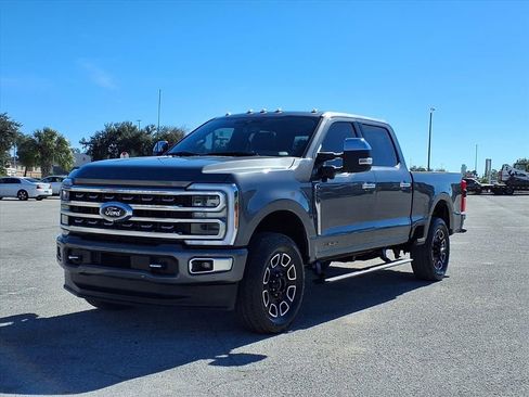 Used 2024 Ford F250 Platinum image 3