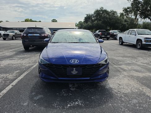 Used 2021 Hyundai Elantra SEL w/ Convenience Package FWD image 8