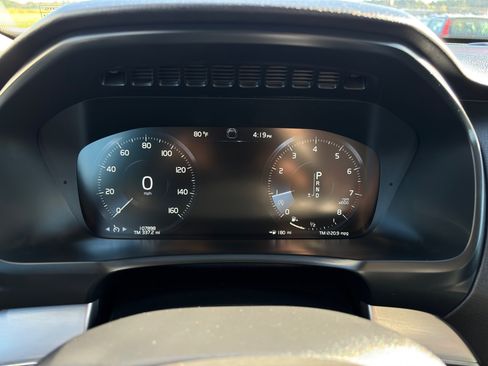 Used 2017 Volvo XC90 T6 Momentum image 14