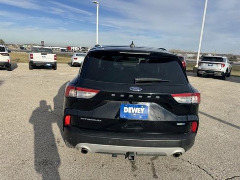 Used 2020 Ford Escape Titanium image 7