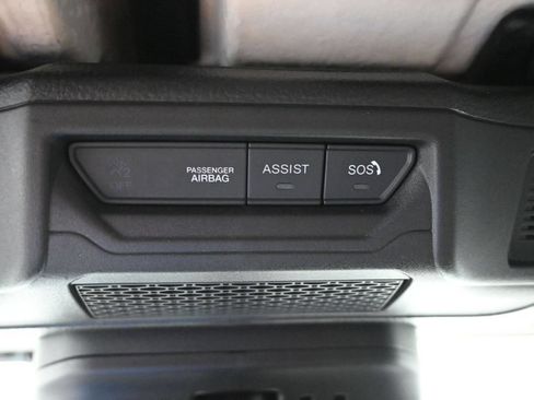 Used 2025 Jeep Wrangler Unlimited Rubicon AWD/4WD image 17