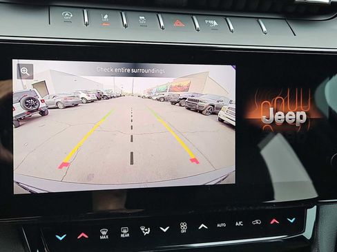 New 2026 Jeep Grand Cherokee Altitude image 29