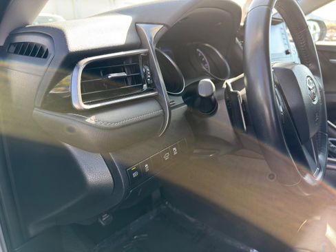 Used 2024 Toyota Camry SE image 23