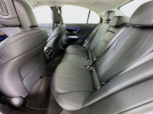 Used 2025 Mercedes-Benz E 350 Sedan image 26