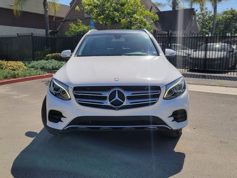 Used 2017 Mercedes-Benz GLC 300 4MATIC image 2