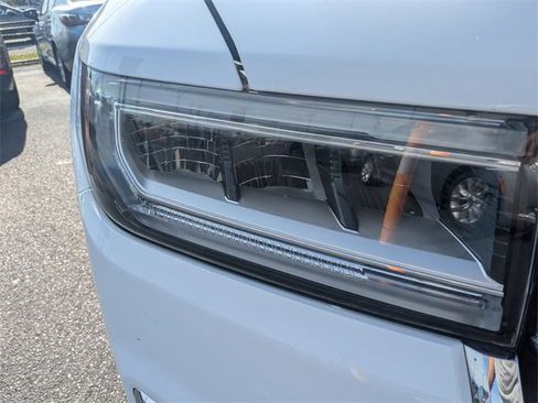 Used 2021 GMC Acadia SLT image 10