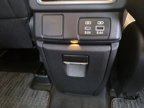 Used 2024 Subaru Ascent Limited w/ Technology Package image 33