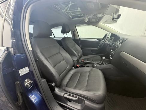 Used 2012 Volkswagen Jetta TDI FWD image 5