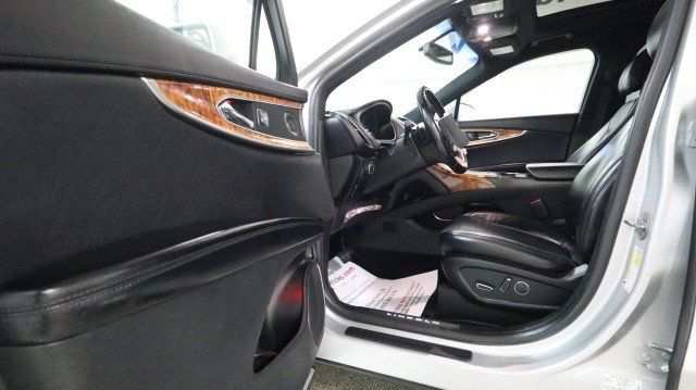 Used 2016 Lincoln MKX Reserve AWD/4WD image 9