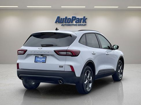 New 2025 Ford Escape ST-Line w/ Tech Pack #1 AWD/4WD image 7