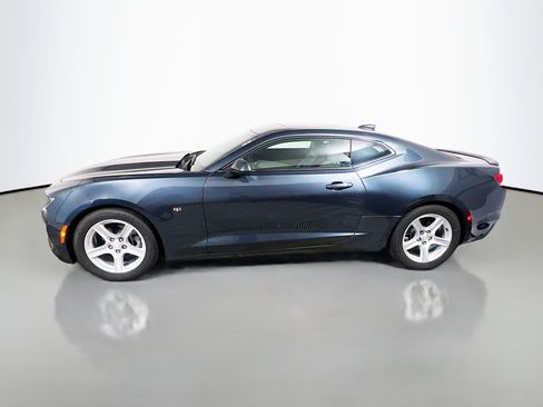 Used 2023 Chevrolet Camaro LT RWD image 9