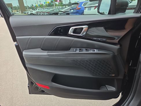 Used 2025 Kia Carnival SX Prestige FWD image 14