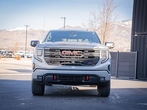Used 2024 GMC Sierra 1500 AT4 w/ Technology Package image 3