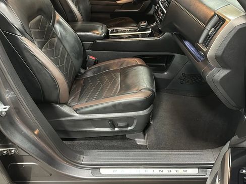 Used 2022 Nissan Pathfinder Platinum w/ Cargo Package image 20