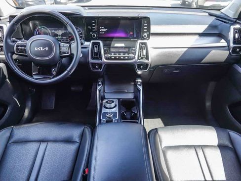 Certified 2023 Kia Sorento EX FWD image 9