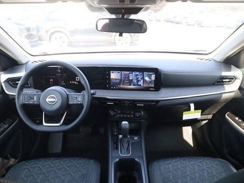 New 2026 Nissan Kicks SV w/ SV Premium Package FWD image 7