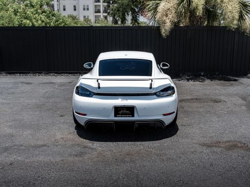 Used 2022 Porsche 718 Cayman GT4 RWD image 29