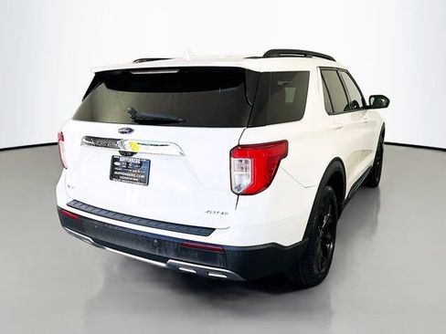 Used 2021 Ford Explorer XLT w/ Equipment Group 202A AWD/4WD image 7