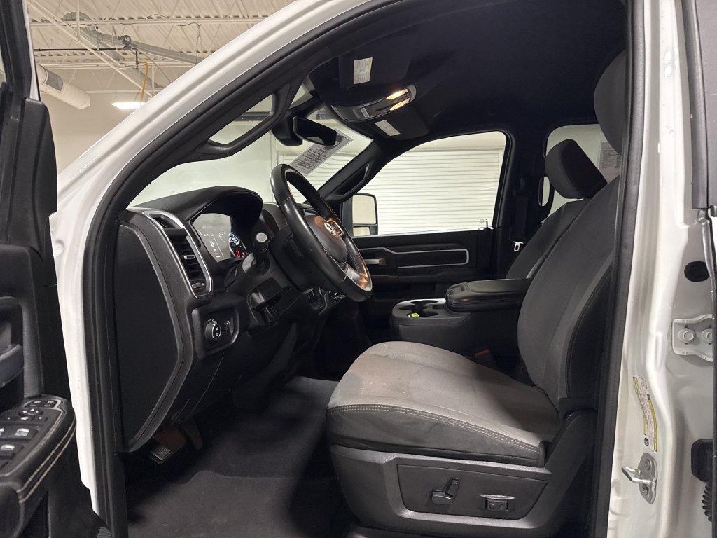 Used 2024 RAM 2500 Big Horn AWD/4WD image 19