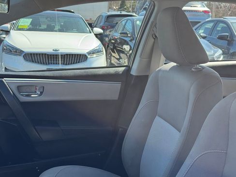 Used 2016 Toyota Corolla LE image 22