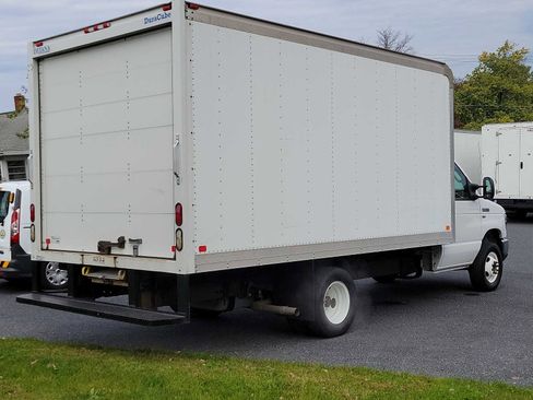 Used 2017 Ford E-350 and Econoline 350 Super Duty w/ Power Windows & Locks Group image 5