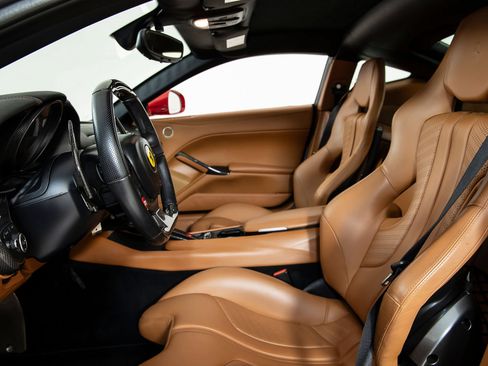Certified 2015 Ferrari F12 Berlinetta RWD image 5