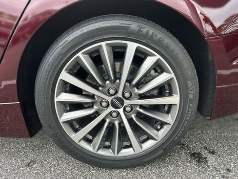Used 2018 Lincoln MKZ Select w/ Select Plus Package FWD image 10
