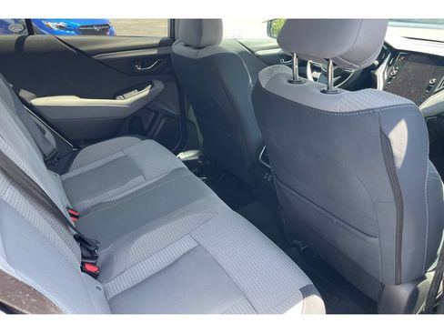 Certified 2025 Subaru Outback Premium AWD/4WD image 18