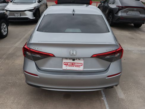 Used 2022 Honda Civic Sport image 7