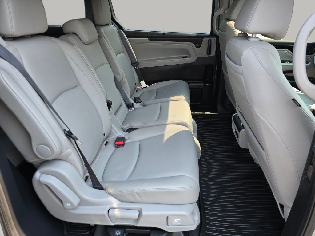 Used 2018 Honda Odyssey Elite image 31