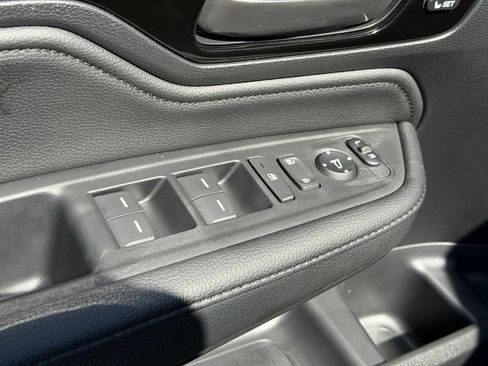 Used 2025 Honda Odyssey Touring image 36